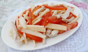 Salade de poitrine de poulet simple et délicieuse