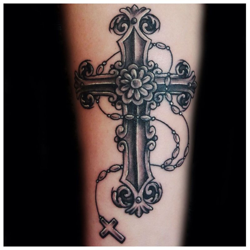 Tatouage en croix