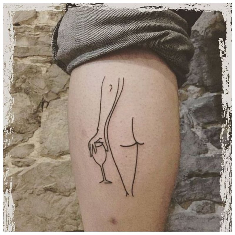 Kvinne silhuett - skisse for tatovering