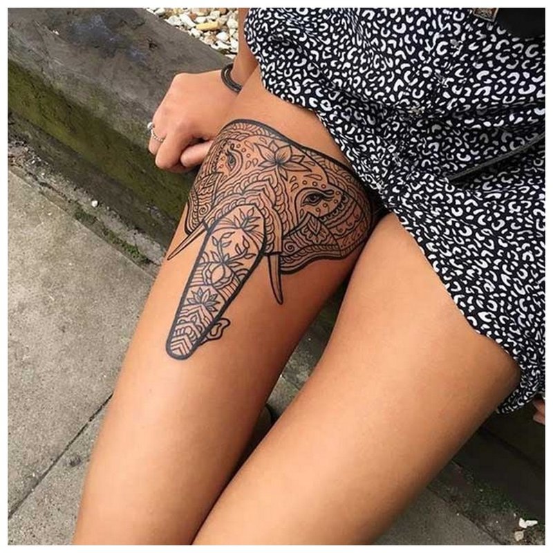 Jente elefant tatovering