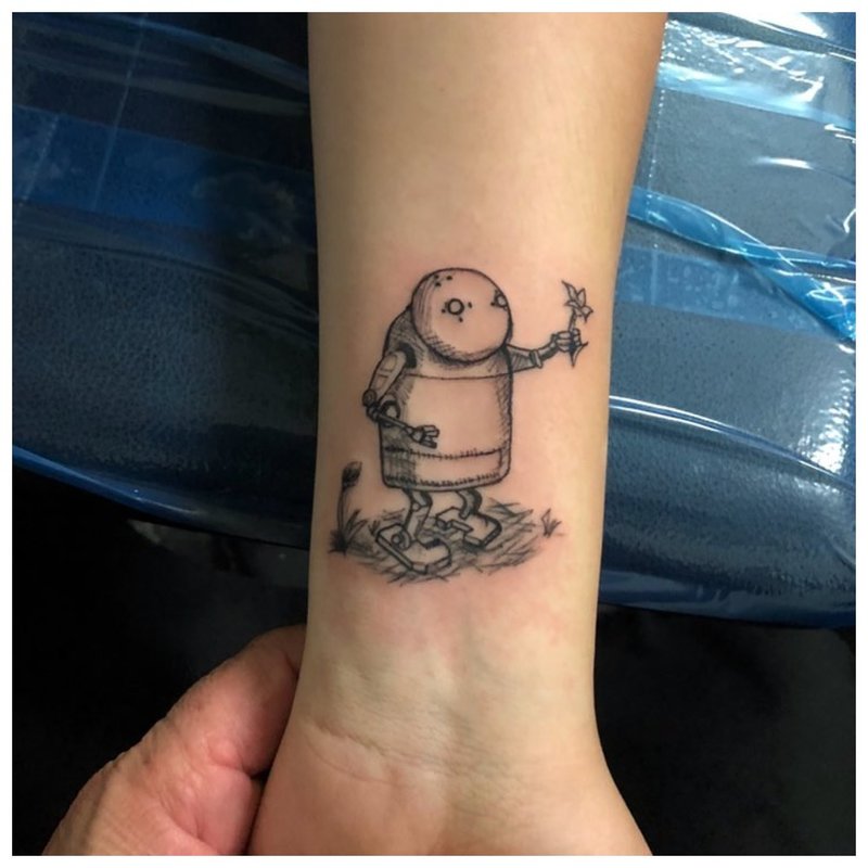 Alien - zápěstí tetování